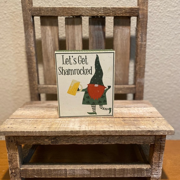 St. Patricks Day Gnome Bundle, Let’s Get Shamrocked Sign & Small Irish Gnome - Picture 4 of 16